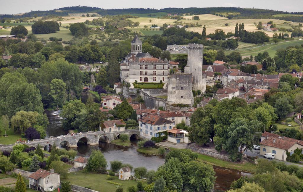 Hostellerie Les Griffons Bourdeilles Екстер'єр фото